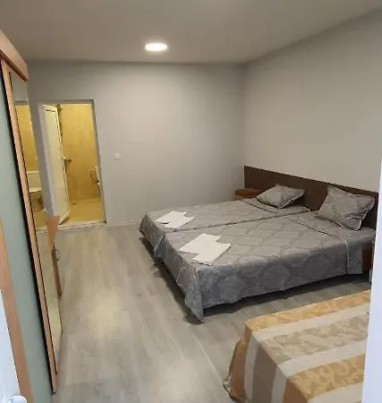 нашата къща 