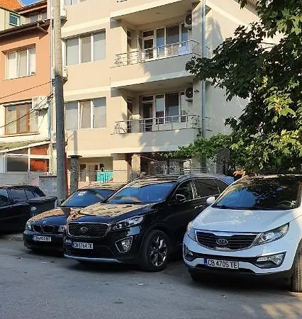 нашата къща 