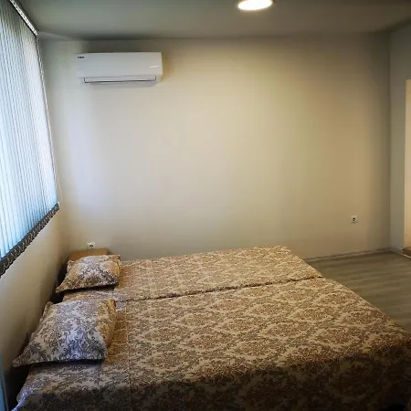 нашата къща 