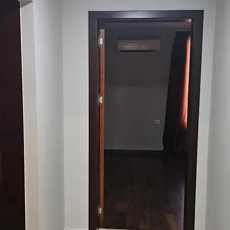 нашата къща Our House 3*